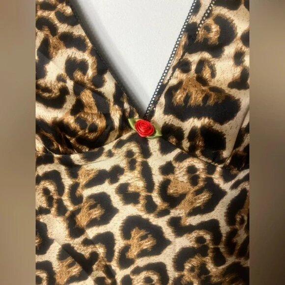 NIA Ventura Animal Print Mini Skirt w/ Top - Picture 5 of 11